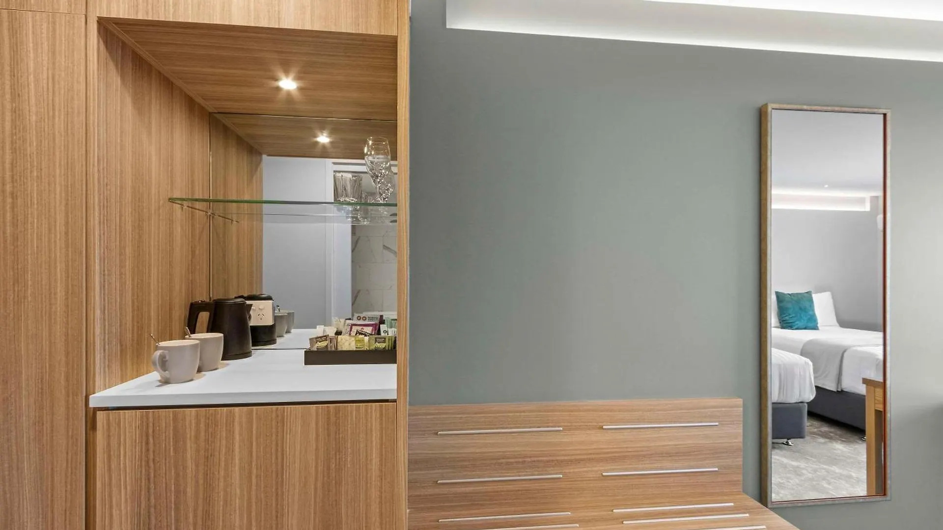 ****  Hotel Elms Christchurch, Ascend Hotel Collection New Zealand
